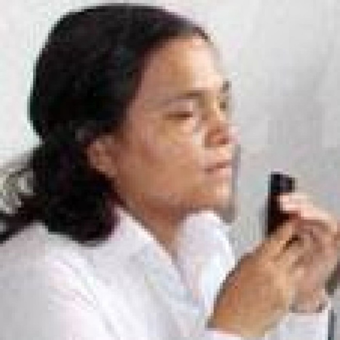 नीरा अधिकारी