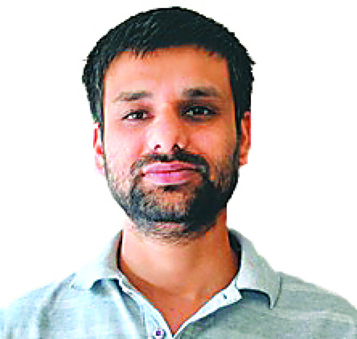 किरण दाहाल.
