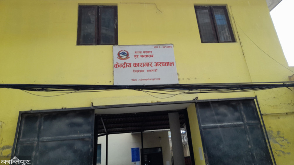 More than 1,000 prisoners who escaped from Central Jail are still at large