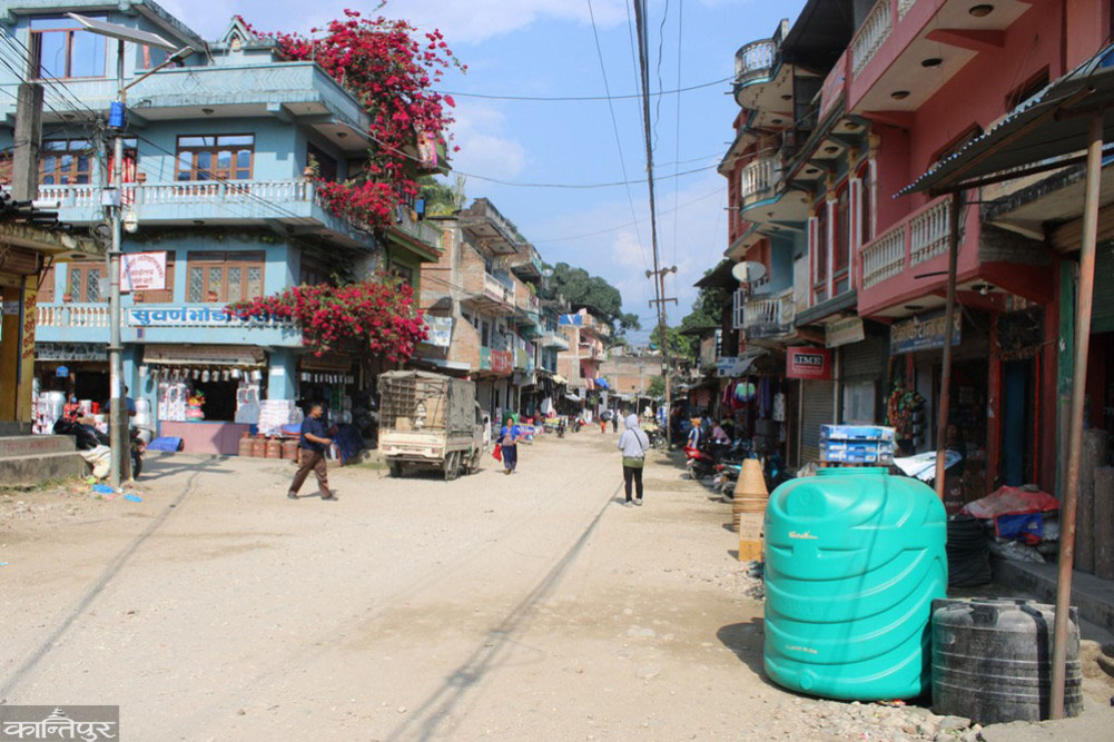Arughat market is becoming deserted due to the confusion of the Budhigandaki project