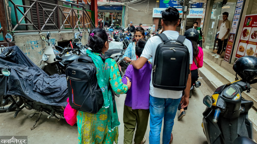 Metropolis rescuing child labor from volunteers