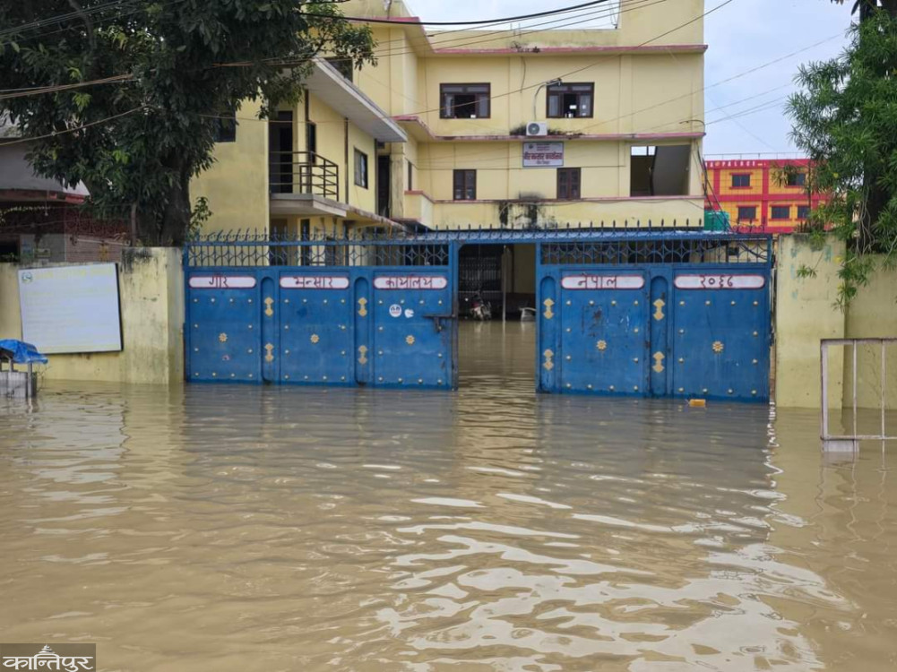Gaur customs area inundated, life difficult