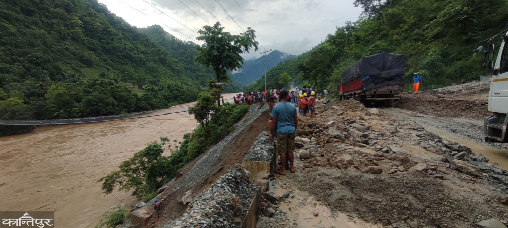 Landslide trip: The situation of around 50 including two buses that fell in Trishuli is still unknown