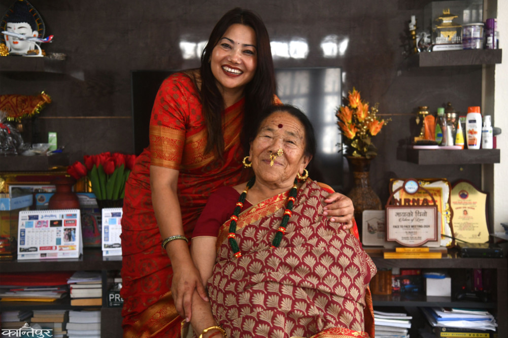 An illiterate Rankumari who shows the way to her daughter