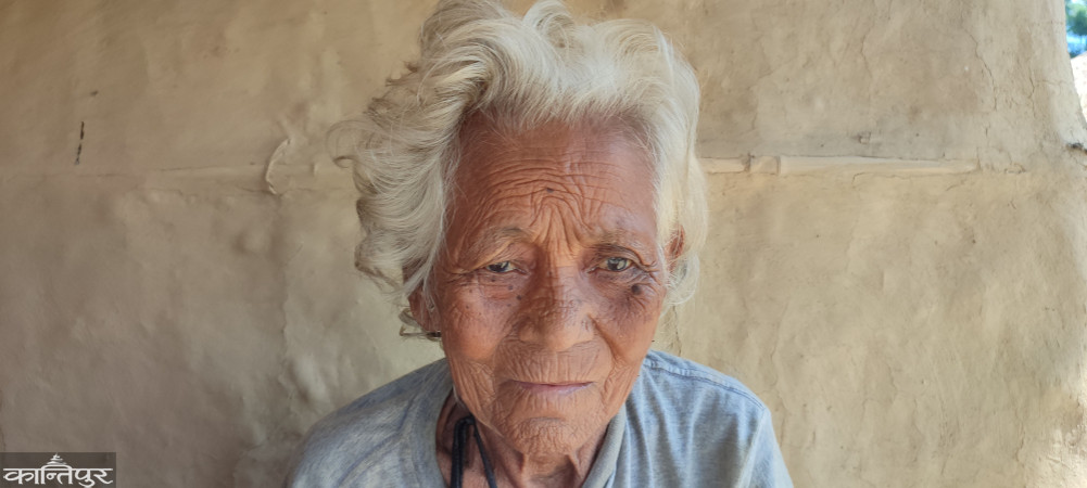 ”At least if you had citizenship, you would have received an allowance, you would have had money to buy Okhti”