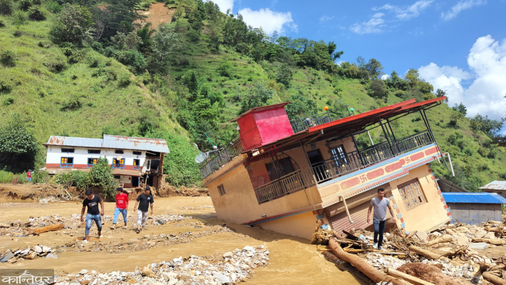 Illegal stone quarrying, crusher industry arbitrariness: 700 families homeless due to Roshi flood