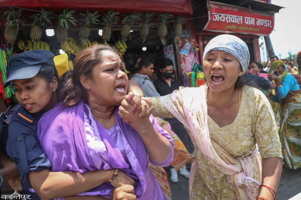 Who will give justice to Sumdarani's family?