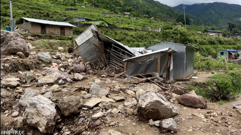 Earthquake victims of floods and landslides