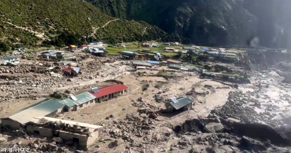Stop the flood: Sherpa who has been missing for three days has been contacted