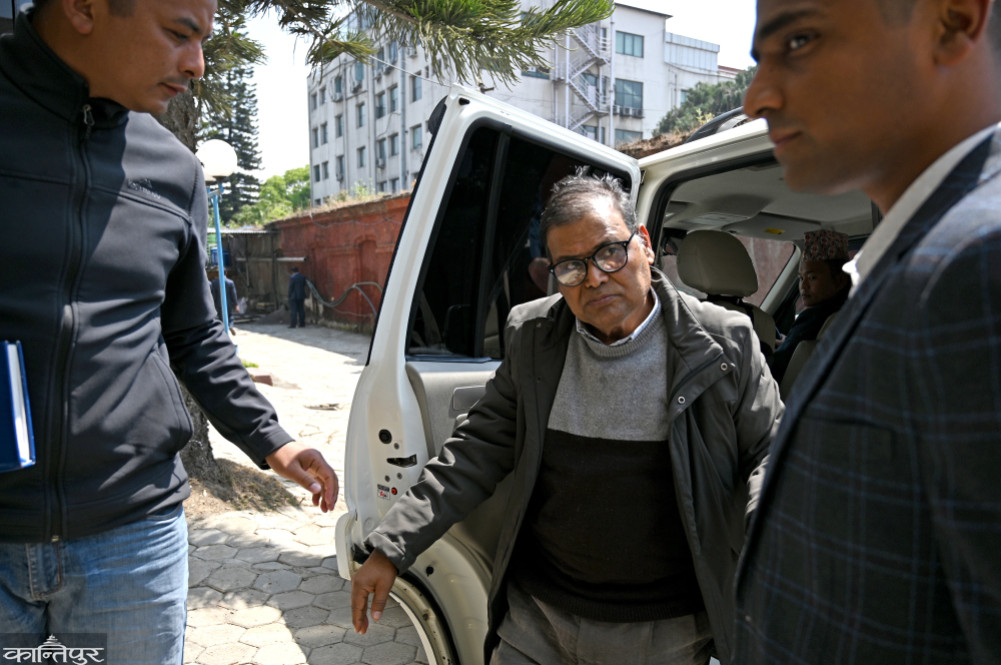 Not only in VEP, but also in other cases of gold smuggling, Mahara's role is questionable