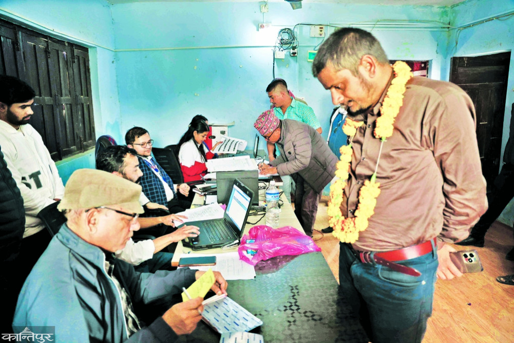 Local level by-elections: 410 candidates for 44 posts