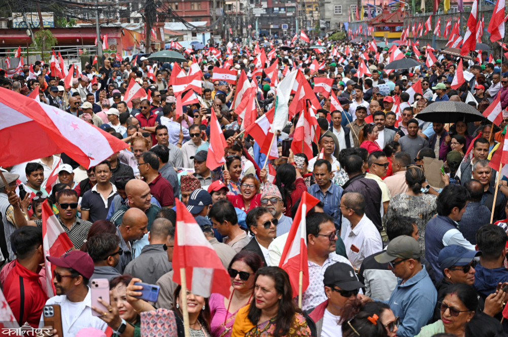 Congress's demand from the street: Investigate the Home Minister on misappropriation of cooperative savings and dual passports