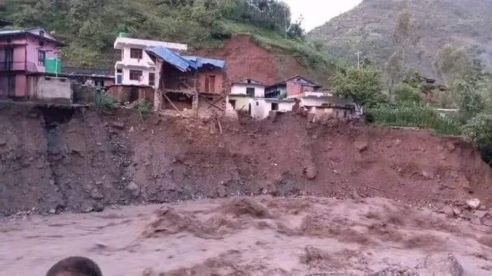 3 dead, 1 missing when house was swept away by flood in Athabiscot