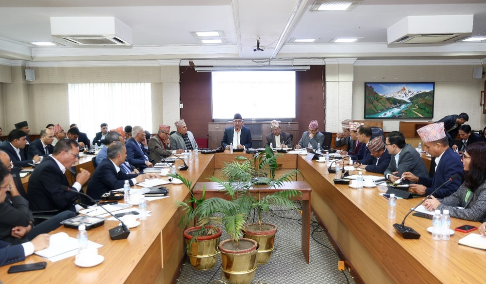 Finance Minister's directive to improve weak sectors on the basis of strong indicators of the economy