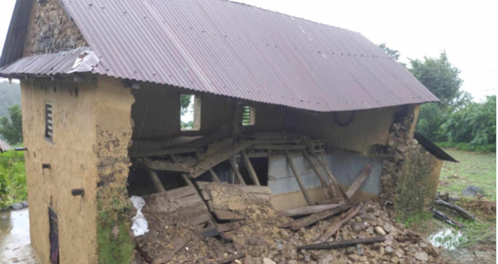 9 houses were destroyed in Bardghat Baskhola