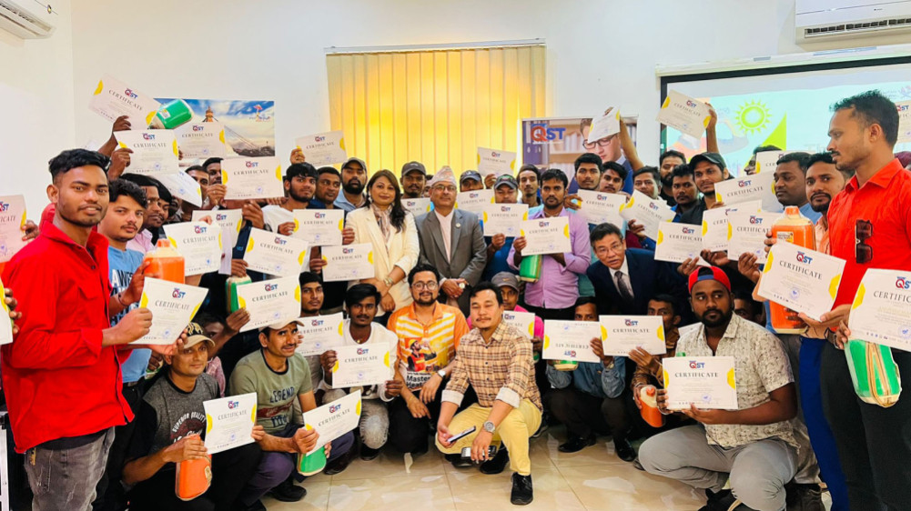 Heat awareness training for Nepali workers in Qatar