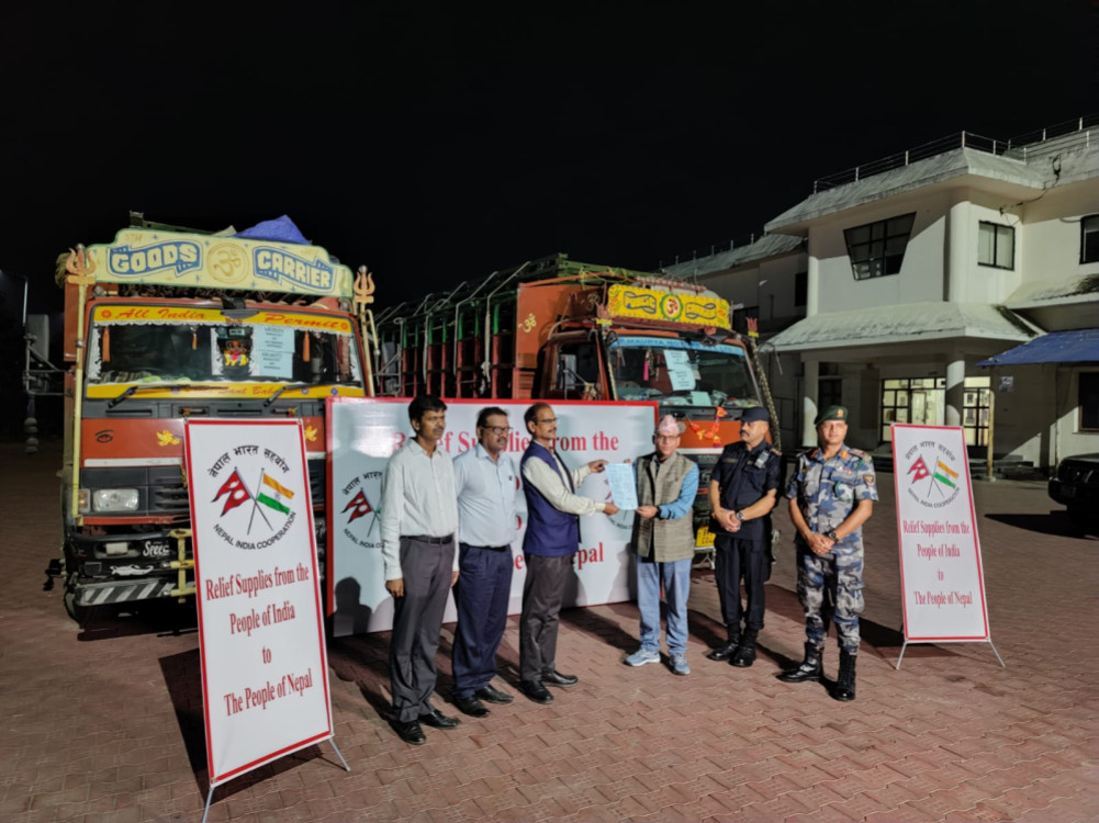 Handover of components for ten prefabricated steel bridges (bridges) by the Government of India