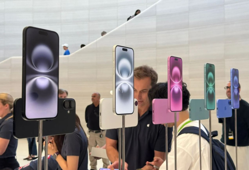 ”Apple Intelligence” now on iPhone