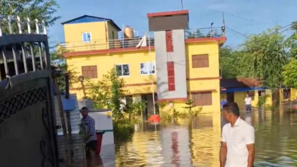 Koshi flood at Hanumannagar Kankalini Municipal Office