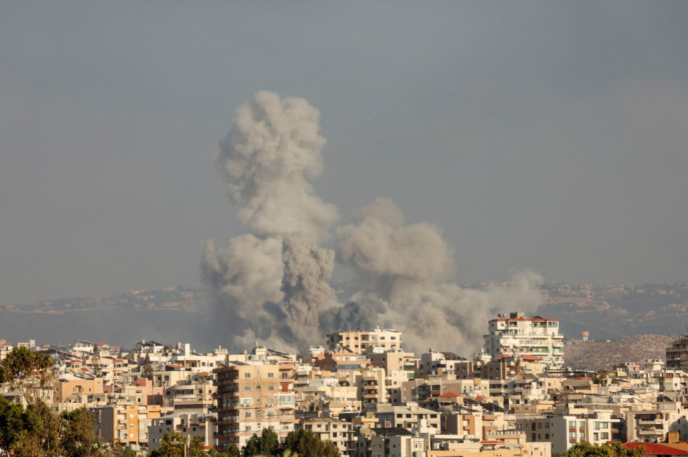 Request for a 21-day ceasefire on the Lebanon-Israel border by 12 countries including the US