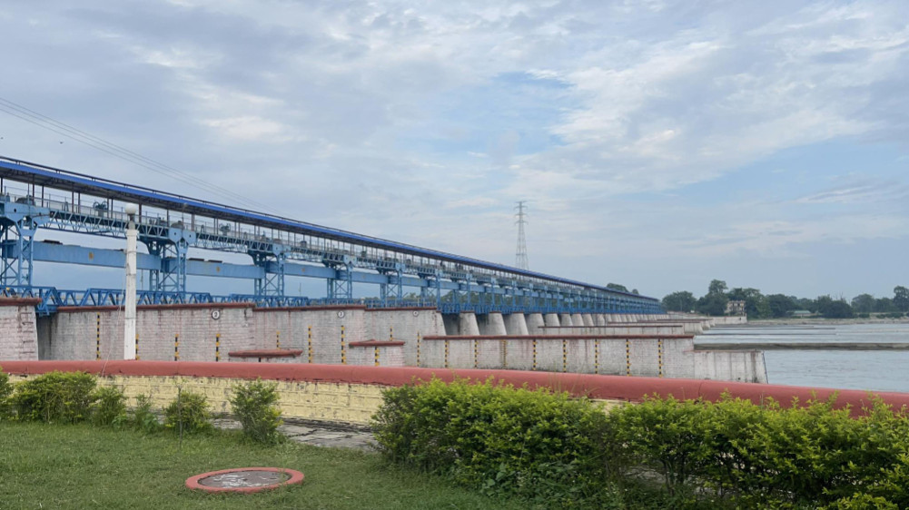 Flow of Mahakali reduced, vehicular traffic started on Sharda barrage bridge