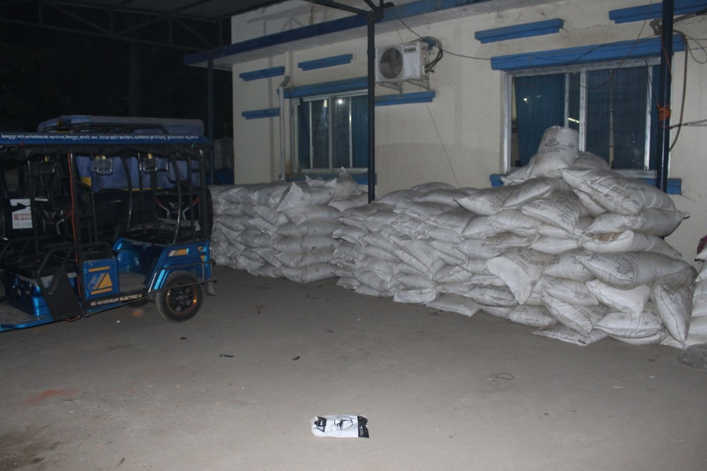 Farmers are struggling due to lack of subsidized fertilizers, illegal fertilizers are scattered in the market