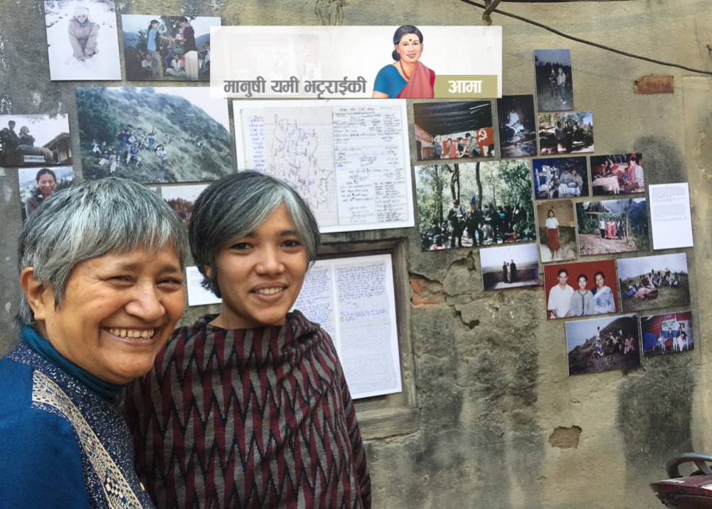 A mother who teaches life through letters