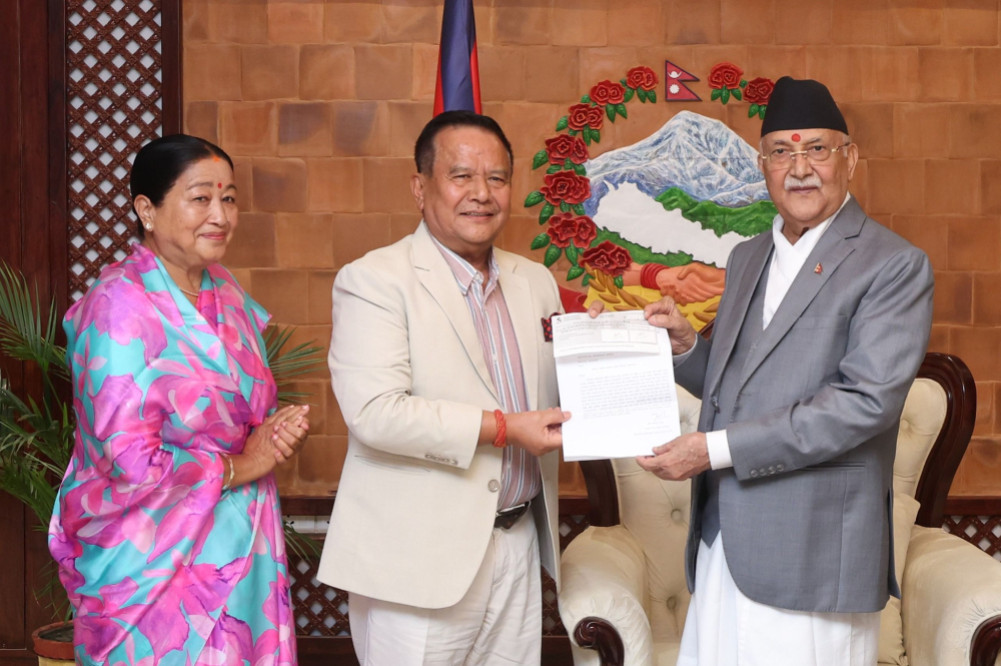 Announcement of private sector assistance to flood victims