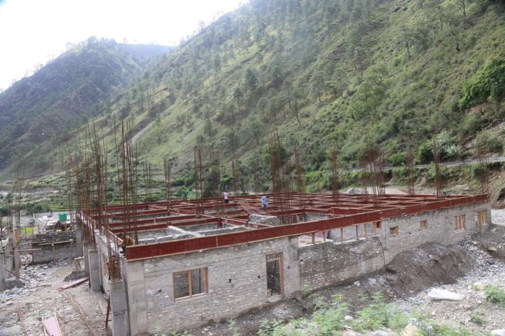 There are no hospitals in the three municipalities of Mugu