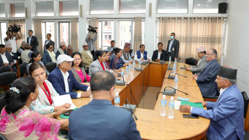 Oli said - 'old photo', Deuba accepted consent: Dahal