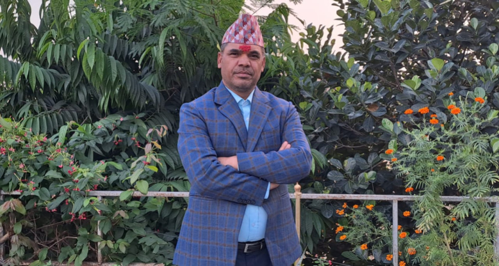 Rajendra weaves the words of Deuda