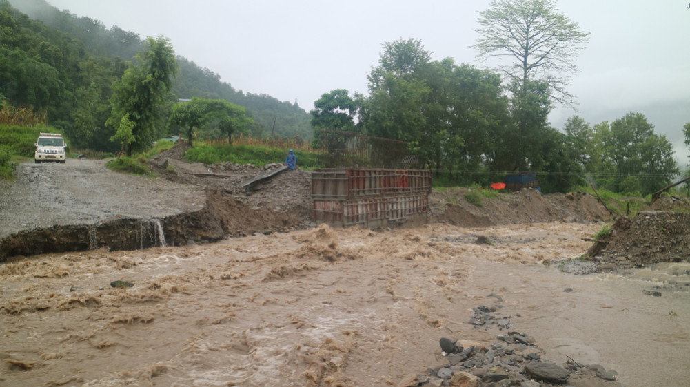 Floods and landslides: 150 dead and 149 missing till Saturday