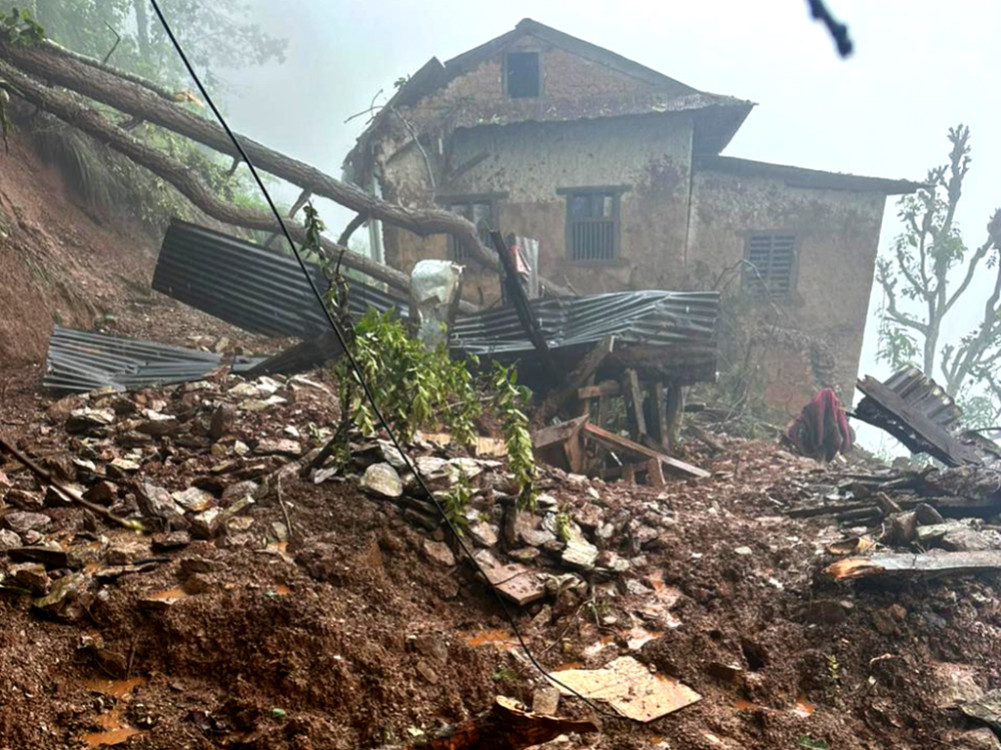 Rescue of a woman whose house collapsed, the main road of Gulmi was blocked