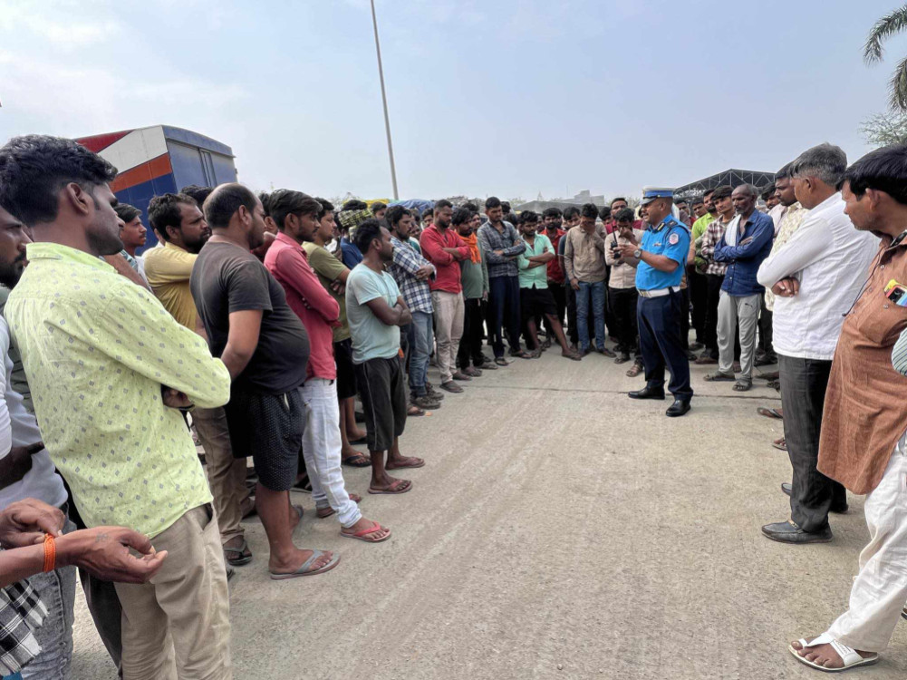 'Reminding and understanding campaign' for Indian drivers at border crossings