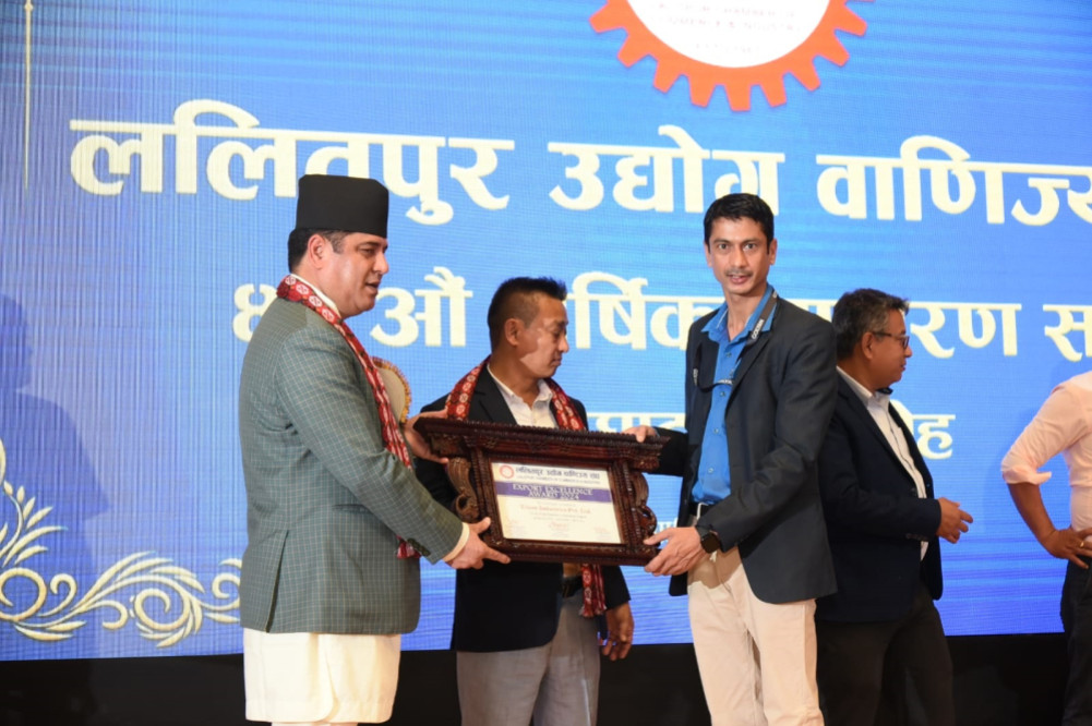 'Export Excellence Award' to Tricot