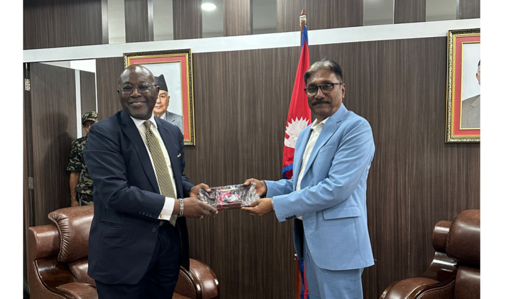 Urges IOM to cooperate on labor agreement