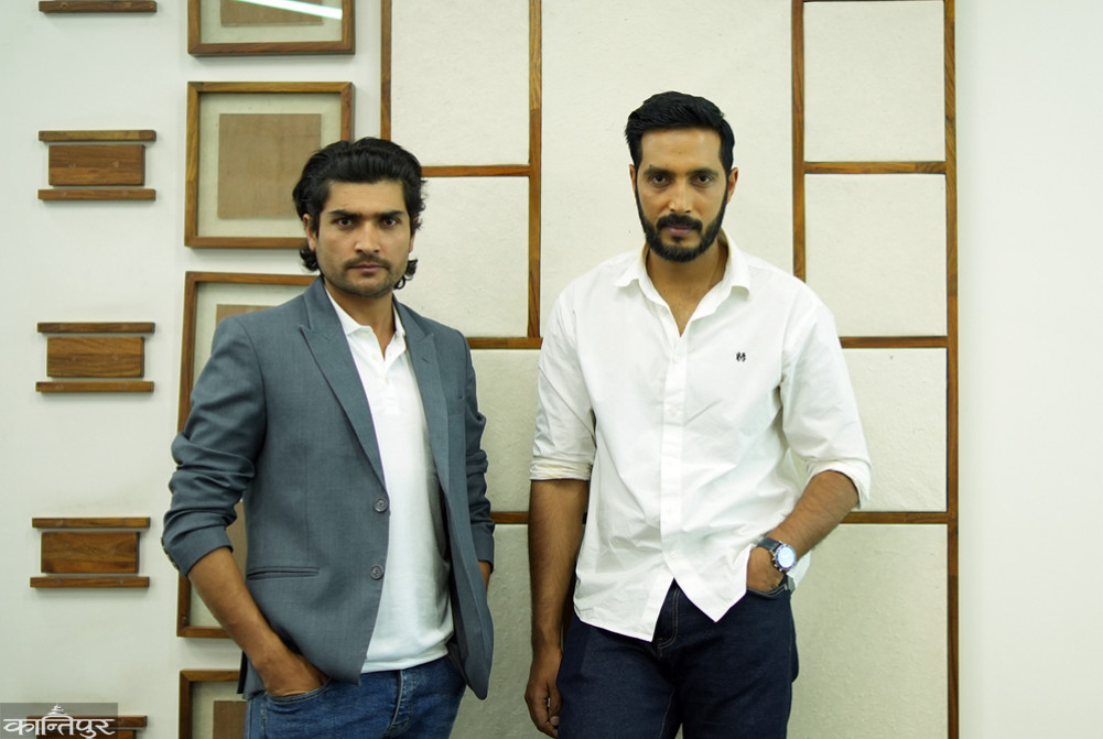 Mahesh-Divya, together in acting and struggle