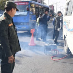 The metropolis is checking the pollution of vehicles in collaboration with the traffic police