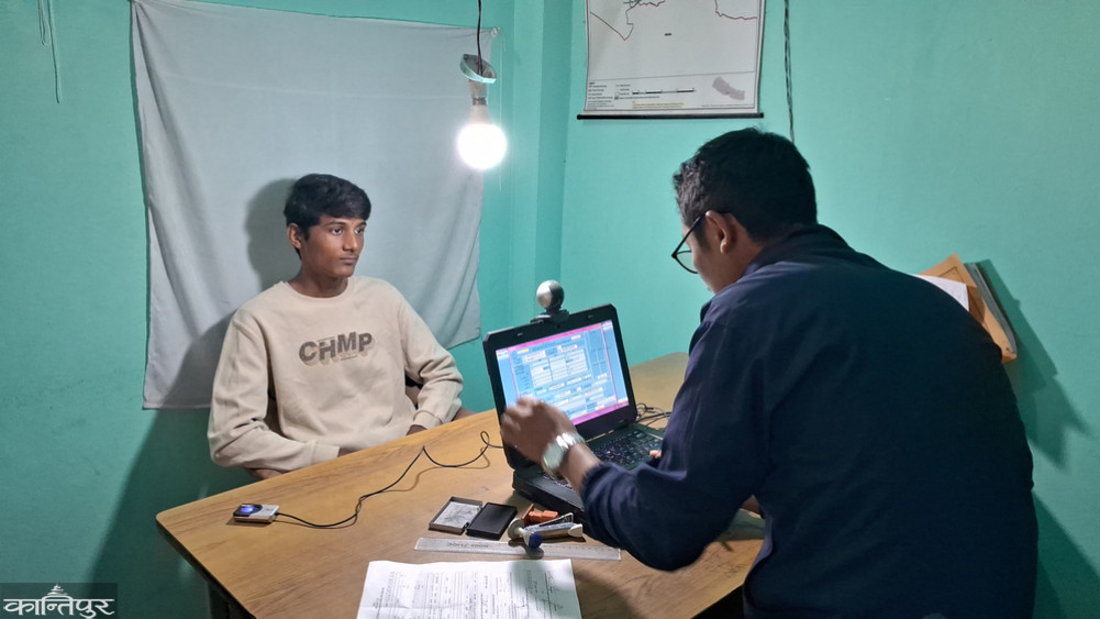 Too much pressure to register names on voter lists, difficult to find time