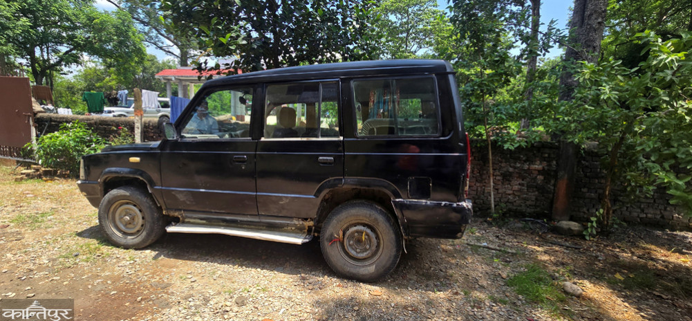 Timber smuggling in Madhesh: Use of expensive vehicles to avoid suspicion