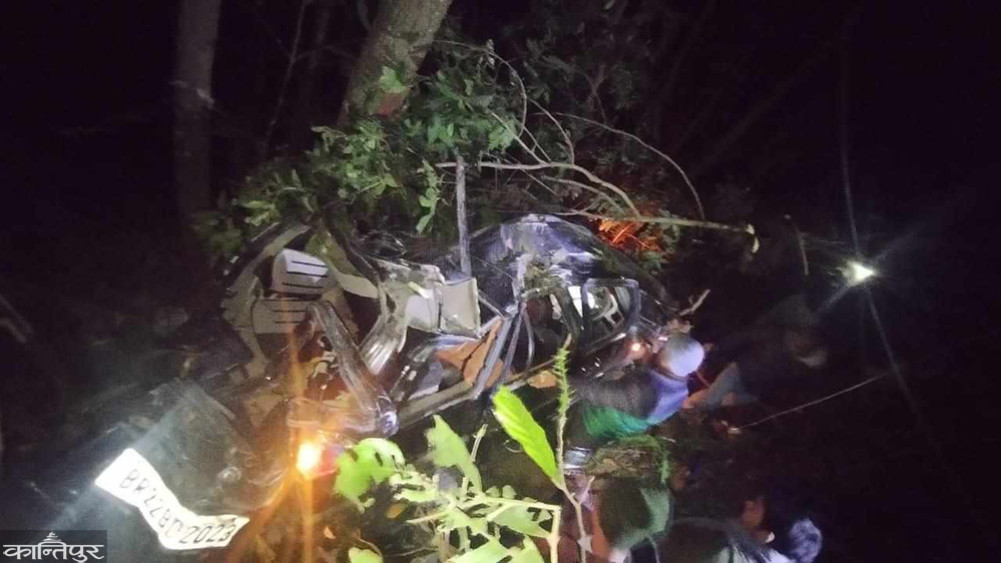 6 injured in jeep accident with Indian number plates