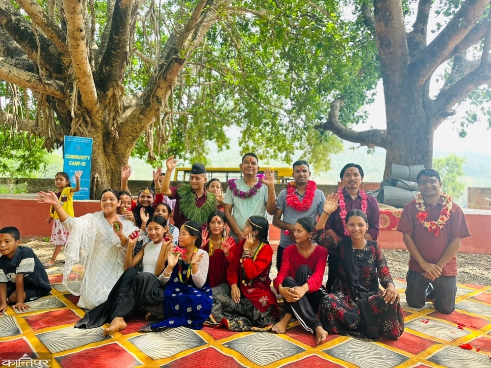 Students in villages to understand the community