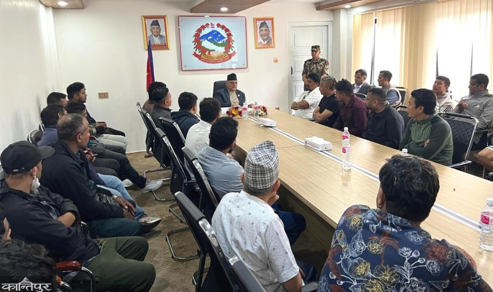 The Chief Minister told the riders: If the transport businessmen strike, they will be ready to provide service