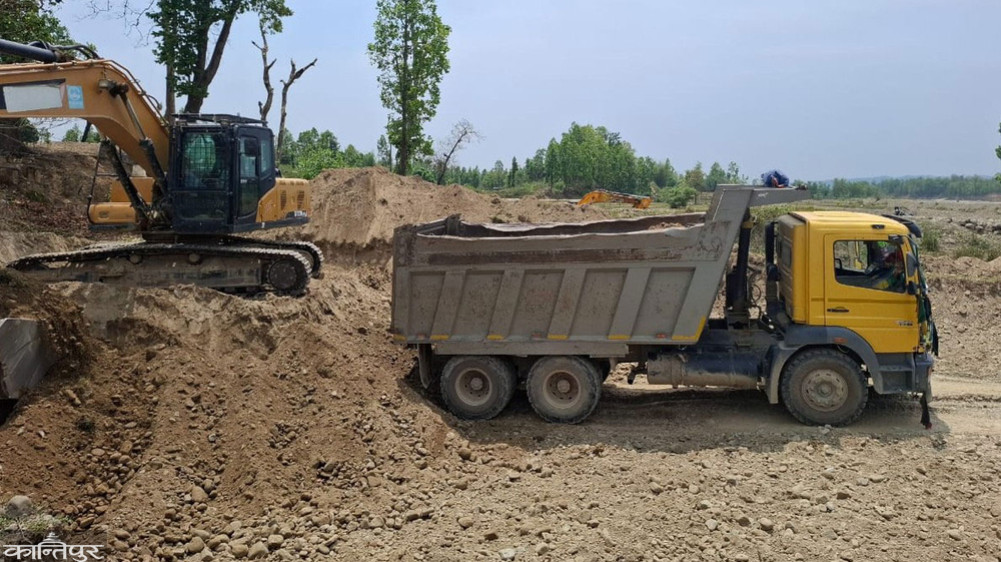 Illegal mining under the protection of the municipality, 70 houses at risk