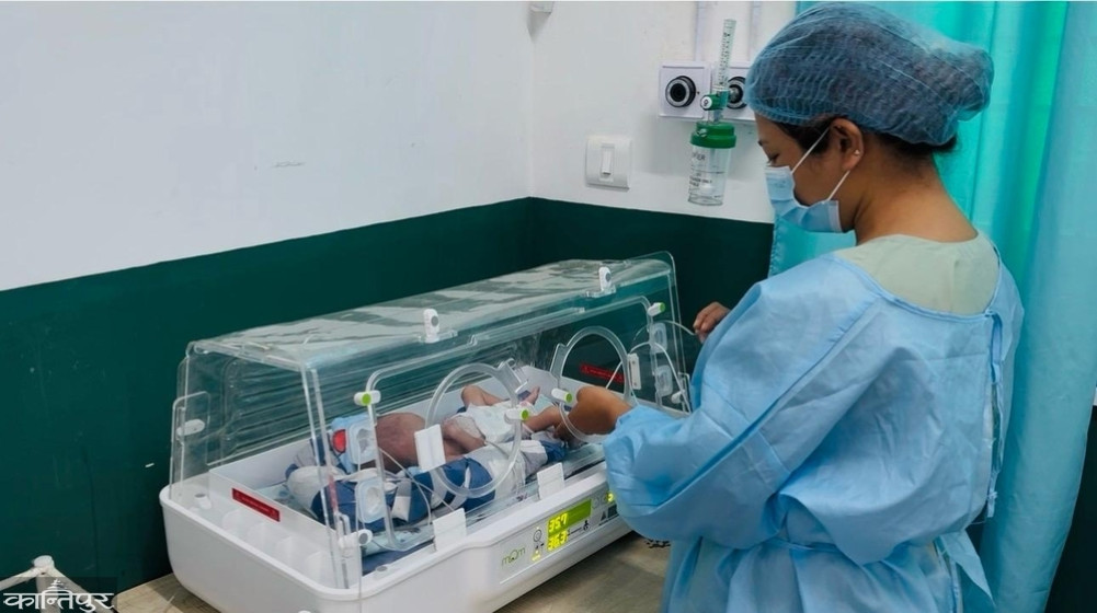 Successful treatment of a 1,750-gram newborn baby born at 7 months