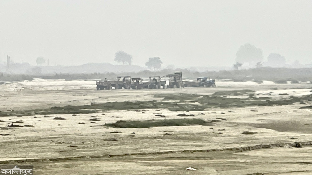 Illegal excavation case in Khando River: Three tractors seized