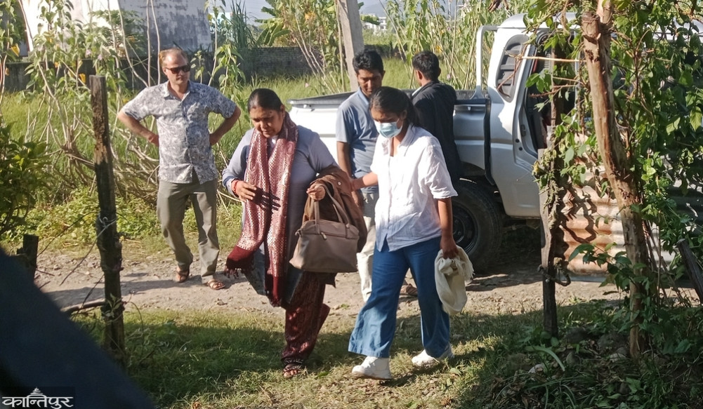Bipin's mother and sister reached home.