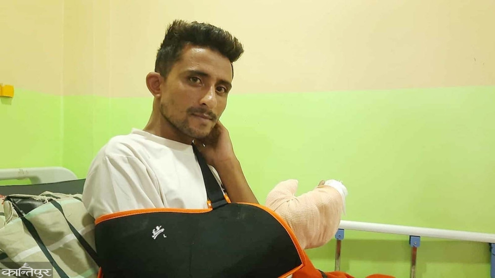'He was shot in the hand that was supposed to operate the steering wheel'