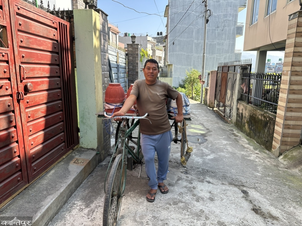 'I am satisfied with working hard in my own country'