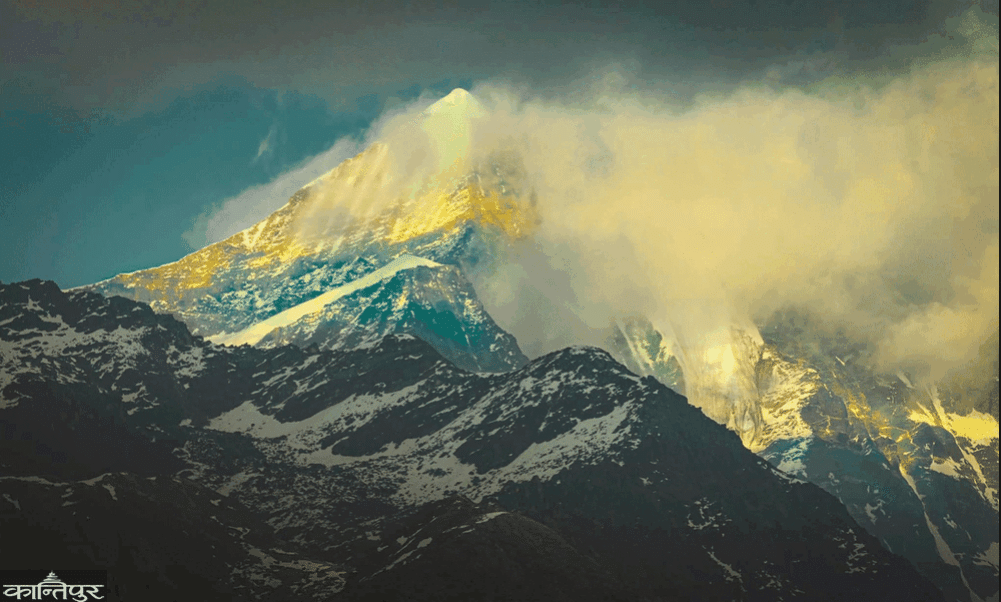 Waiting for snowfall in the Himalayan settlement